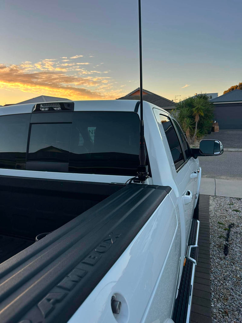 GMF4x4 Dodge RAM 2500 DT 2019+ (Fifth Gen & Sixth Gen) with RAM BOX UHF Tub Bracket 208-TB