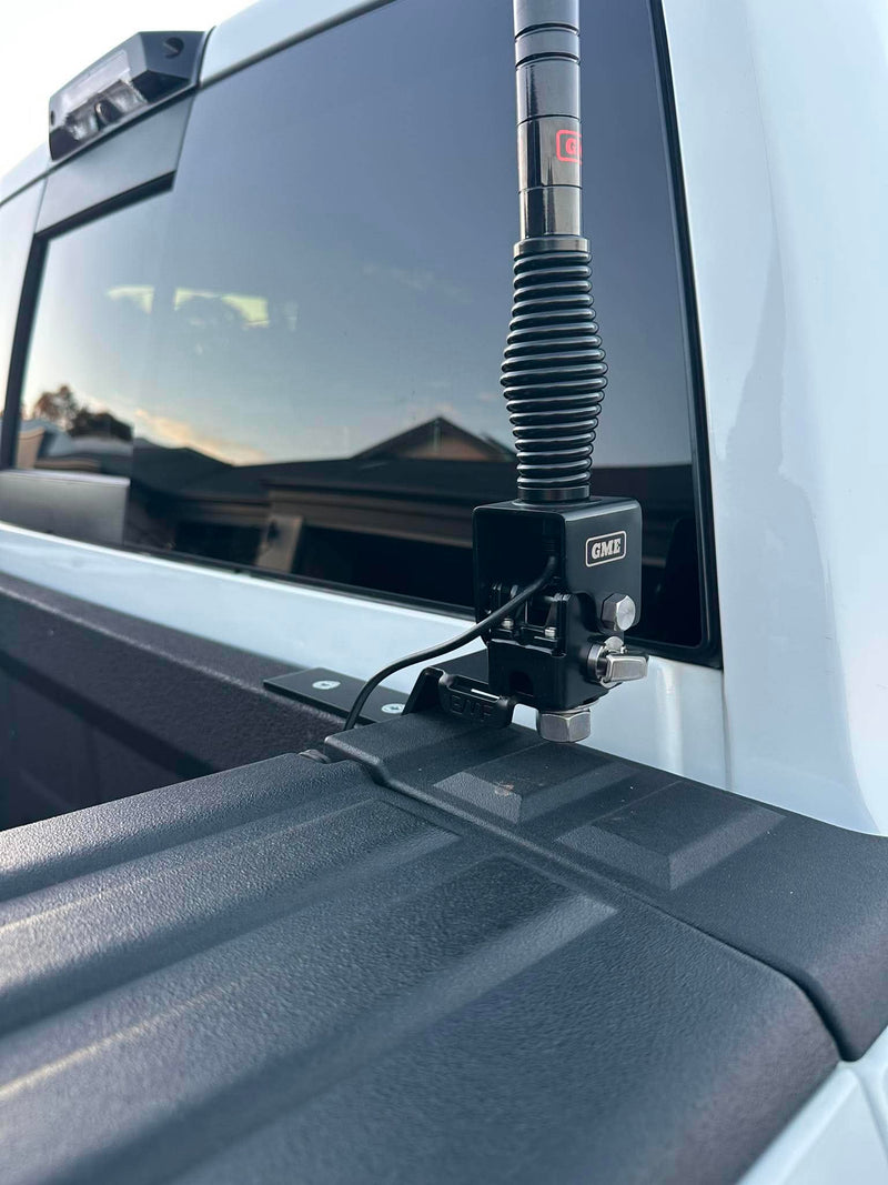 GMF4x4 Dodge RAM 2500 DT 2019+ (Fifth Gen & Sixth Gen) with RAM BOX UHF Tub Bracket 208-TB