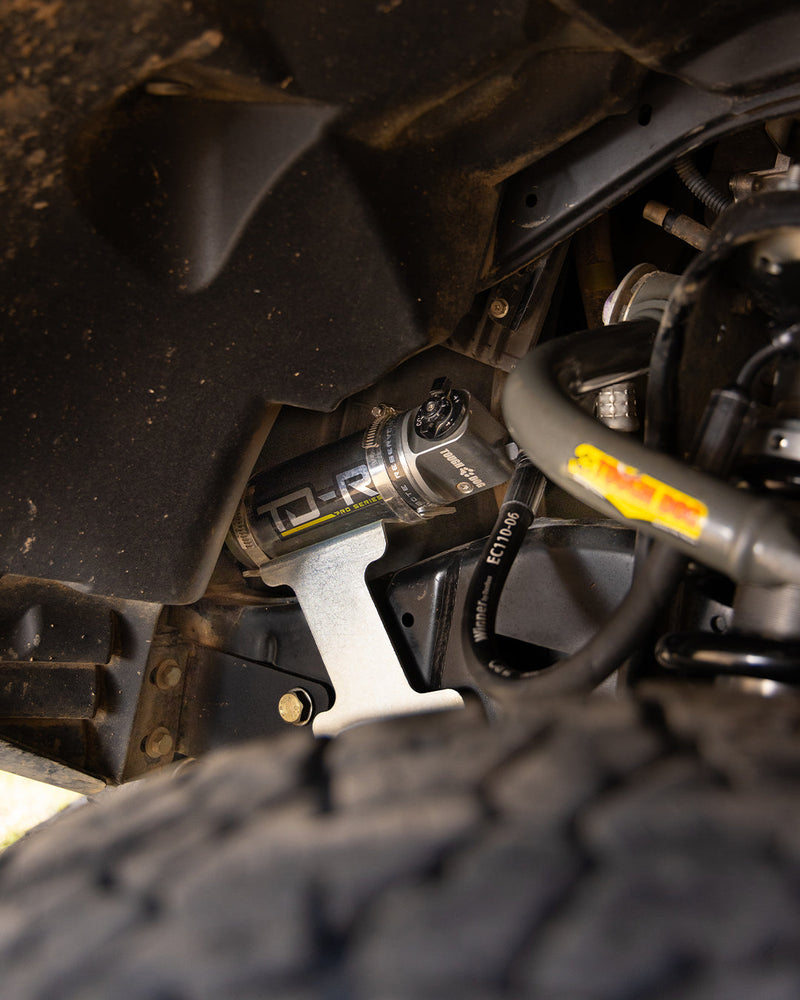 Tough Dog Front Remote Res Adjustable Struts 300 Series Toyota LandCruiser