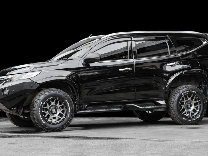 PIAK Black Side Steps for Mitsubishi Pajero Sport 2016 Onwards | Side Rail Compatible