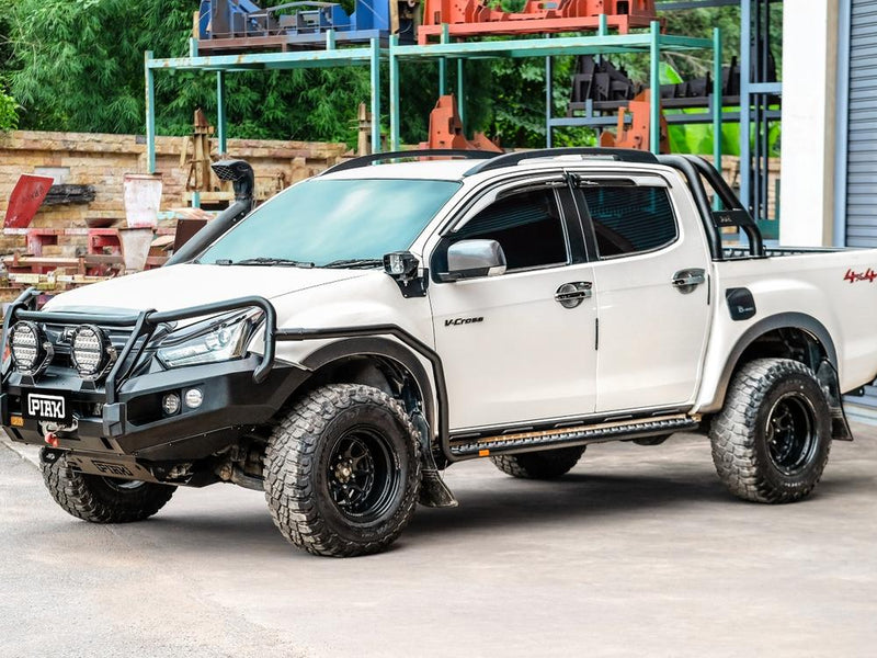 PIAK Elite 3-Loop Bull Bar for Isuzu D-Max (2016-2020) | Black Recovery Points