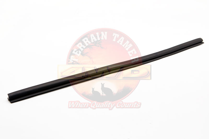 WEATHERSTRIP FRONT DOOR GLASS OUTER R/H SUITABLE FOR WITH 1/4 GLASS