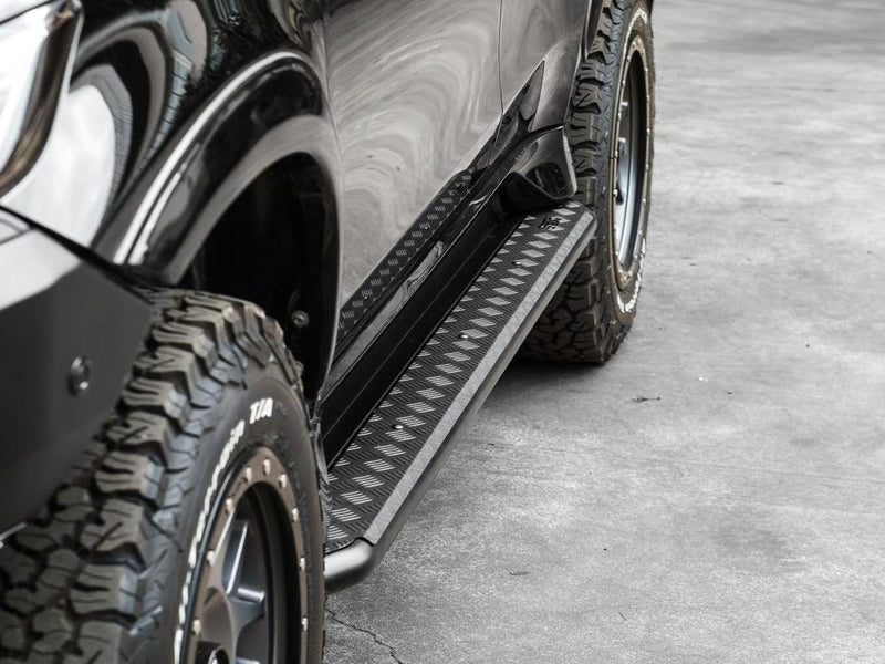 PIAK Black Side Steps for Mitsubishi Pajero Sport 2016 Onwards | Side Rail Compatible