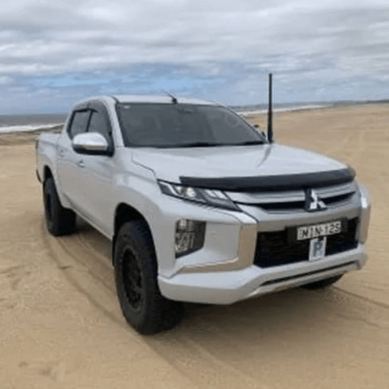 GMF4x4 Bonnet UHF brackets – PSG Suitable For Mitsubishi