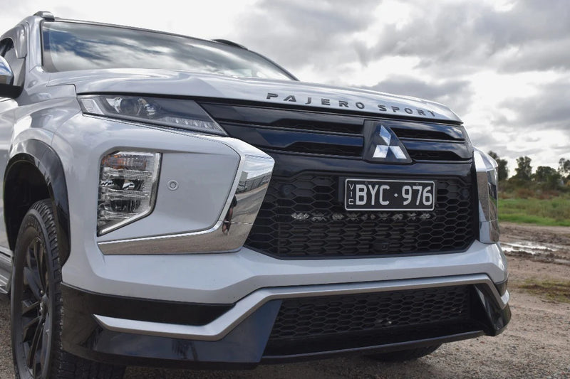 TrailBait Pajero Sport Behind-Grille Light Bar