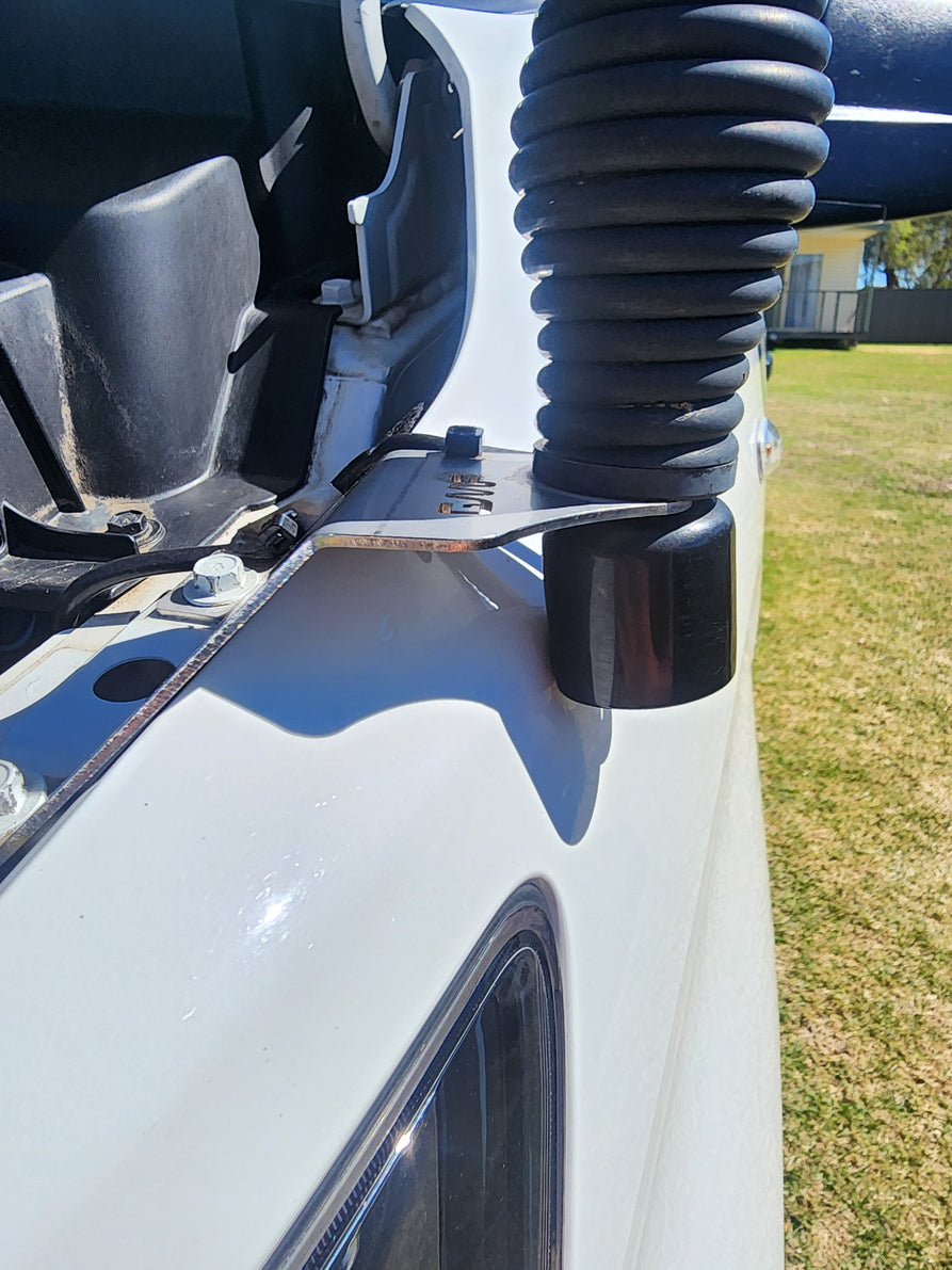 GMF4x4 Hyundai iLoad 2018-2023 Fender Aerial UHF Antenna Bracket 151-FB