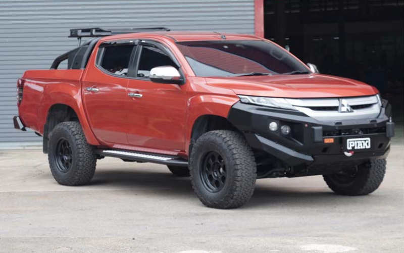 PIAK RockRunner Silver Side Steps for Mitsubishi Triton MR 2018-2023 | Offroad 4WD Steps