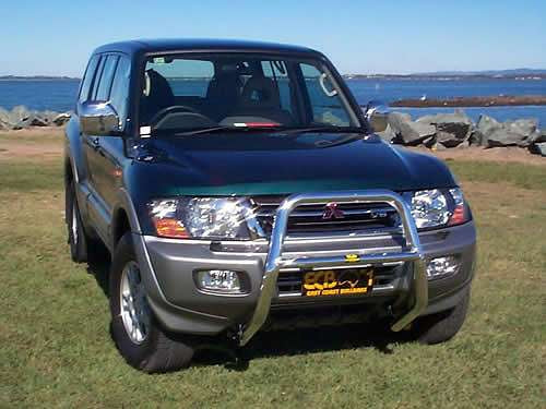 MITSUBISHI PAJERO NM Series 2 Nudge Bar (05/00 to 10/02)