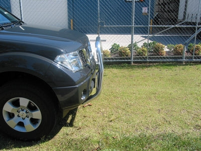 NISSAN NAVARA D40 Series 2 Nudge Bar (/05 to 04/10)