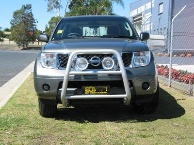 NISSAN NAVARA D40 Series 2 Nudge Bar (/05 to 04/10)