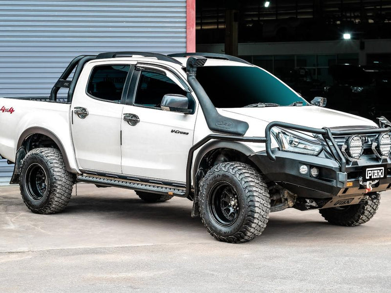 PIAK Elite 3-Loop Bull Bar for Isuzu D-Max (2016-2020) | Black Recovery Points