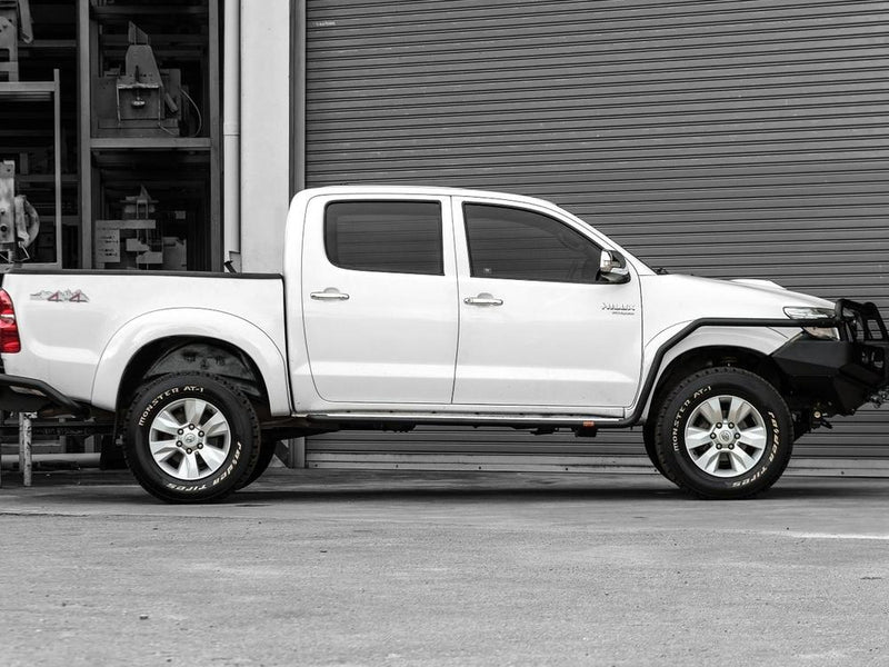 PIAK Premium 3-Loop Bumper Bull Bar Black Recovery Points Bash Plate suitable for Toyota Hilux 2011 to 2015