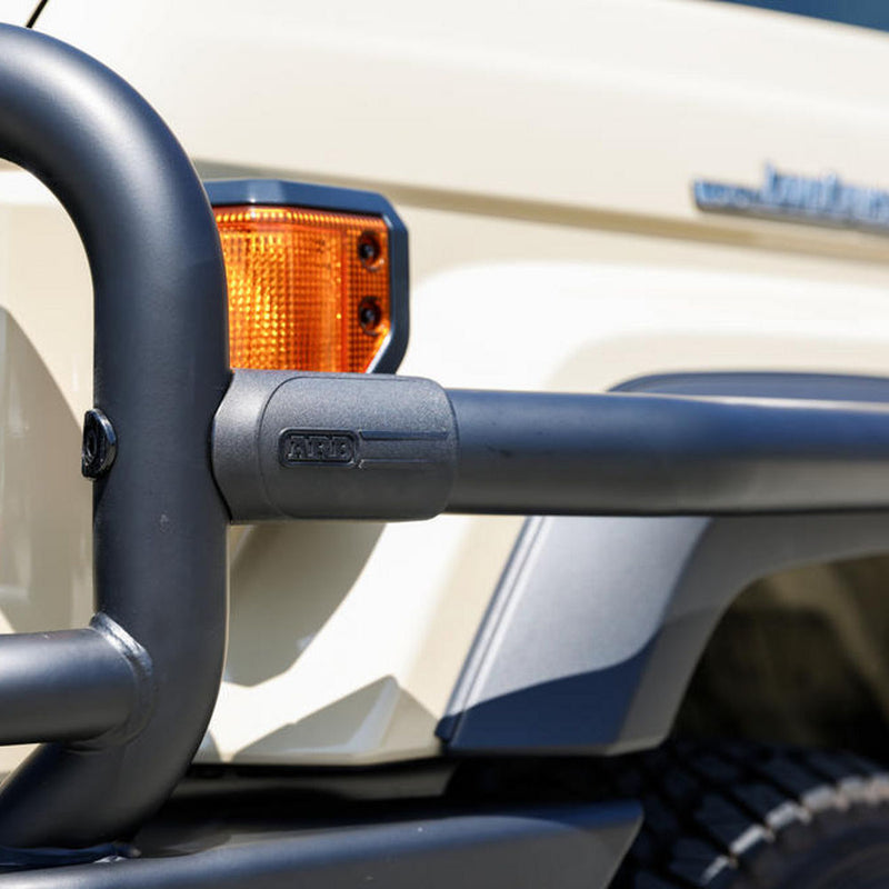 ARB Summit Side Steps and Rails with Aluminium Tread Suitable For 79 Series – B03479