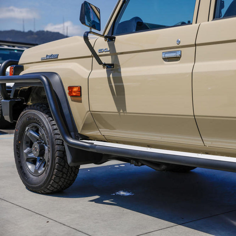 ARB Summit Side Steps and Rails with Aluminium Tread Suitable For 79 Series – B03480