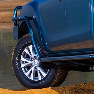 ARB Deluxe Side Steps and Rails with Aluminium Tread Suitable For Mazda BT-50 – B03355
