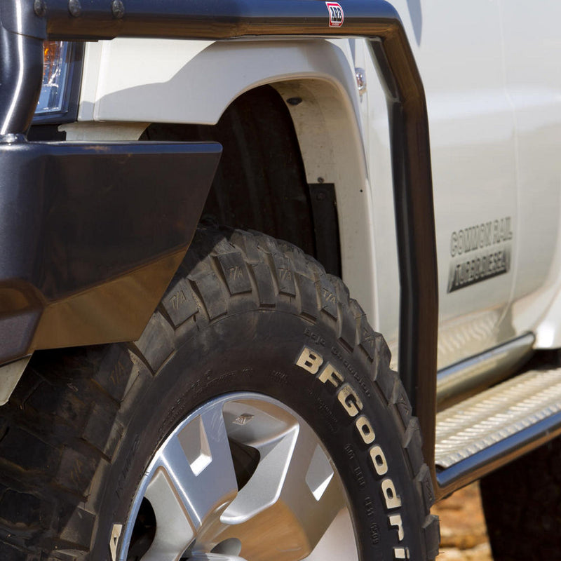 ARB Deluxe Steps and Rails with Aluminium Tread Suitable For Nissan Patrol – B03379