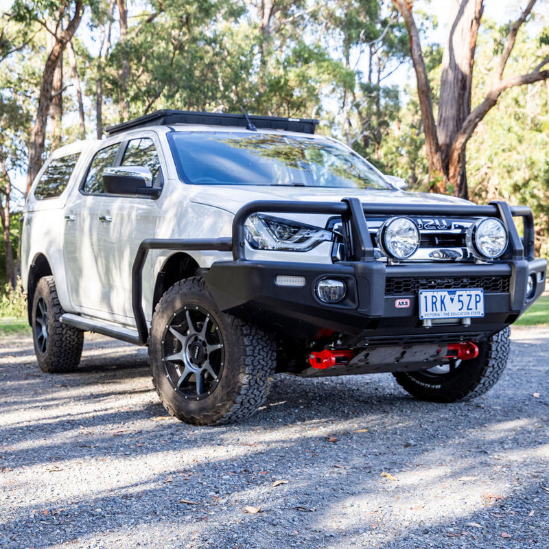 ARB Summit Steps and Rails with Aluminium Tread Suitable For Isuzu D-MAX – B03457