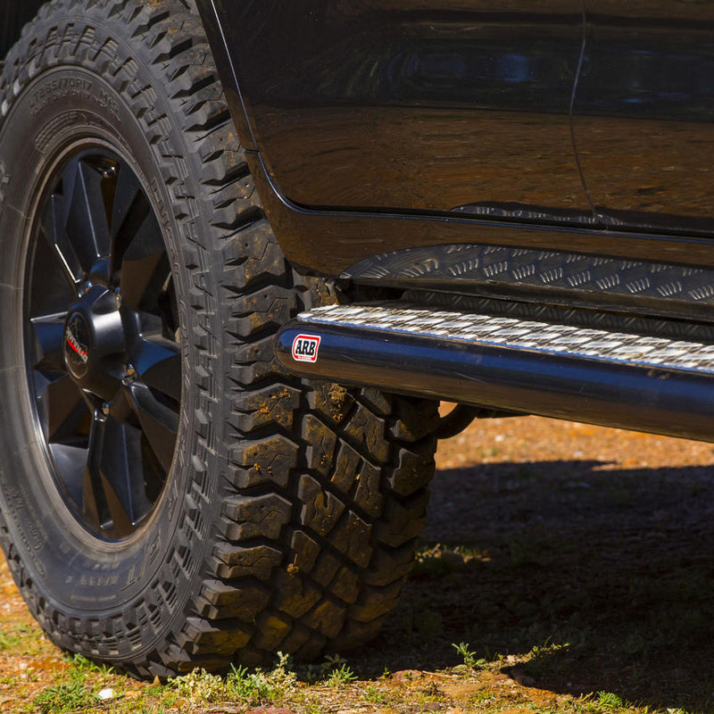 ARB Deluxe Steps and Rails with Aluminium Tread Suitable For 200 Series LandCruiser – B03329