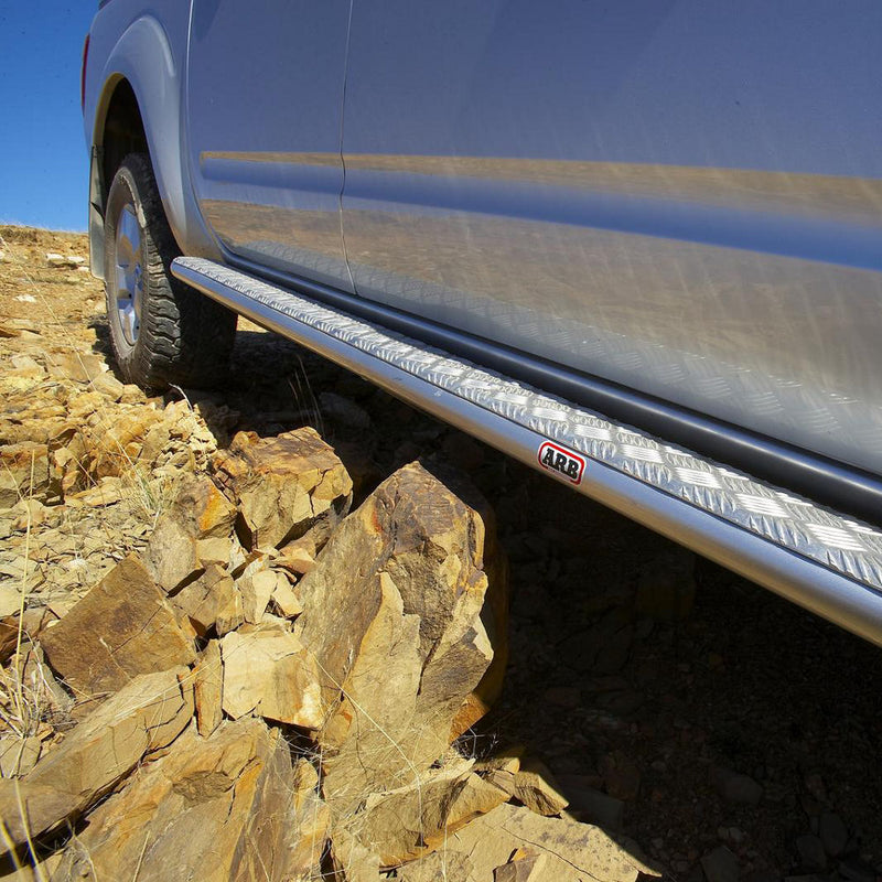 ARB Deluxe Side Step and Front Rail with Alu Tread Suitable For Navara D40 – B03331