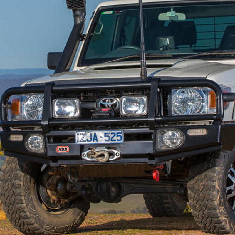 ARB Deluxe Bar Suitable For LandCruiser 70 Series with Flares and Sensors – 3412650