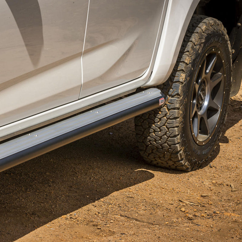 ARB Summit Steps and Rails with Aluminium Tread Suitable For Isuzu D-MAX – B03466