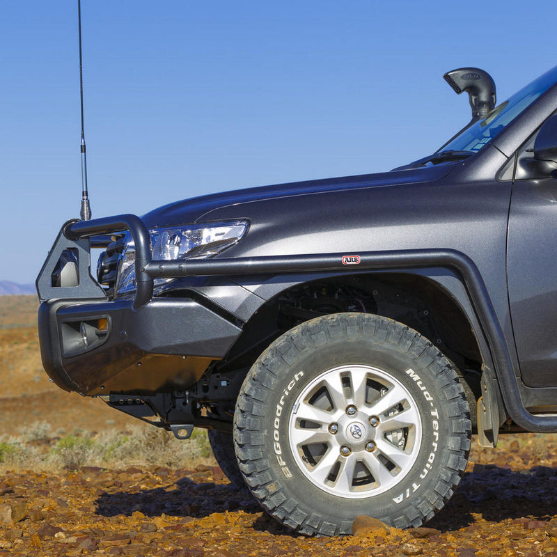 ARB Deluxe Bull Bar with Winch Compatibility Suitable For Toyota Landcruiser – 3415150