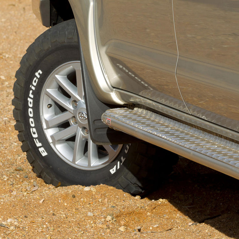 ARB Deluxe Side Step and Return with Aluminium Tread Suitable For Toyota Hilux – B03373