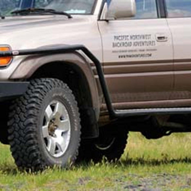ARB Deluxe Side Steps and Rails with Aluminium Tread Suitable For 80 Series – B03395