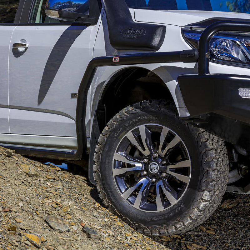 ARB Summit Steps and Rails with Aluminium Tread Suitable For Holden Colorado – B03414