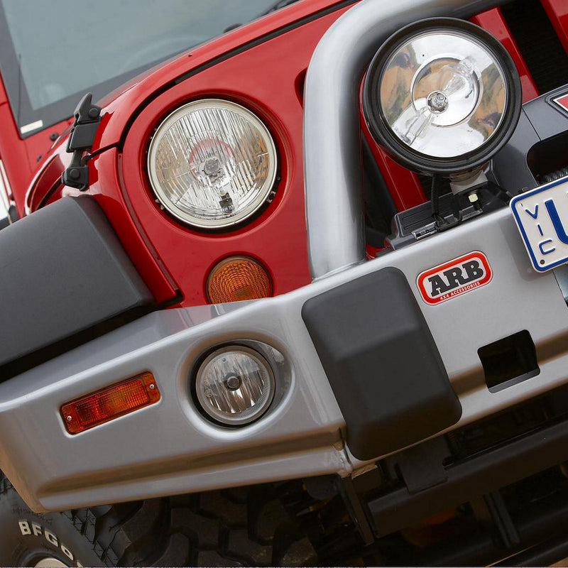 ARB Deluxe Bull Bar Suitable For Jeep Wrangler JK with OE Fog Light Compatibility – 3450270