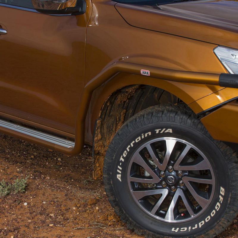 ARB Summit Steps and Rails with Aluminium Tread Suitable For Nissan Navara – B03400