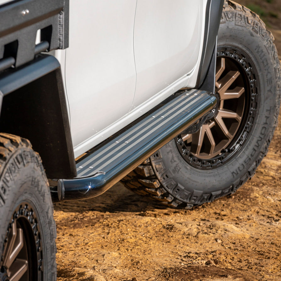 ARB Summit Side Step and Return with Black Tread Suitable For Toyota Hilux – B03567
