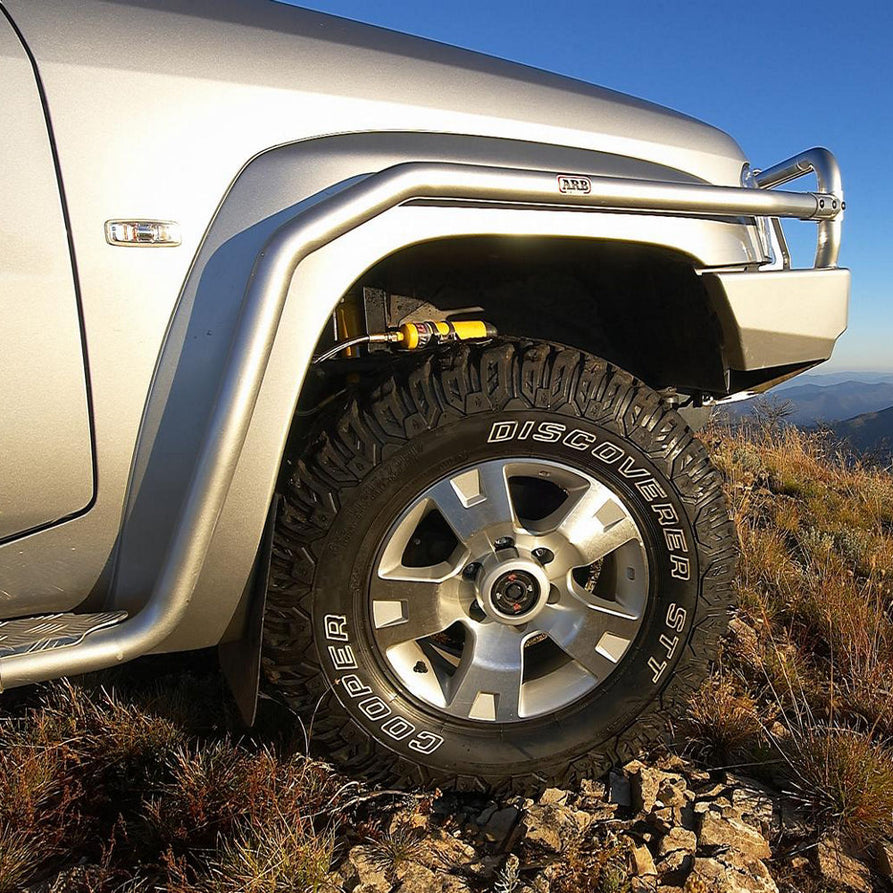 ARB Deluxe Steps and Rails with Aluminium Tread Suitable For Nissan Patrol – B03379