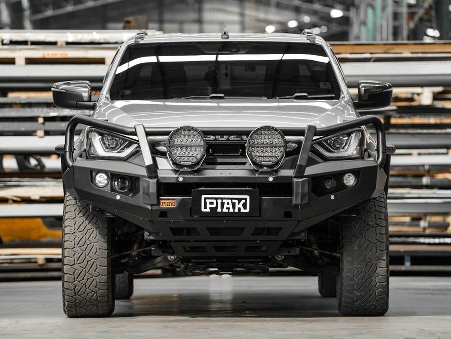 PIAK Front view of the Elite 3 Loop Bull Bar for Isuzu D-Max with built-in LED fog lights and recovery points