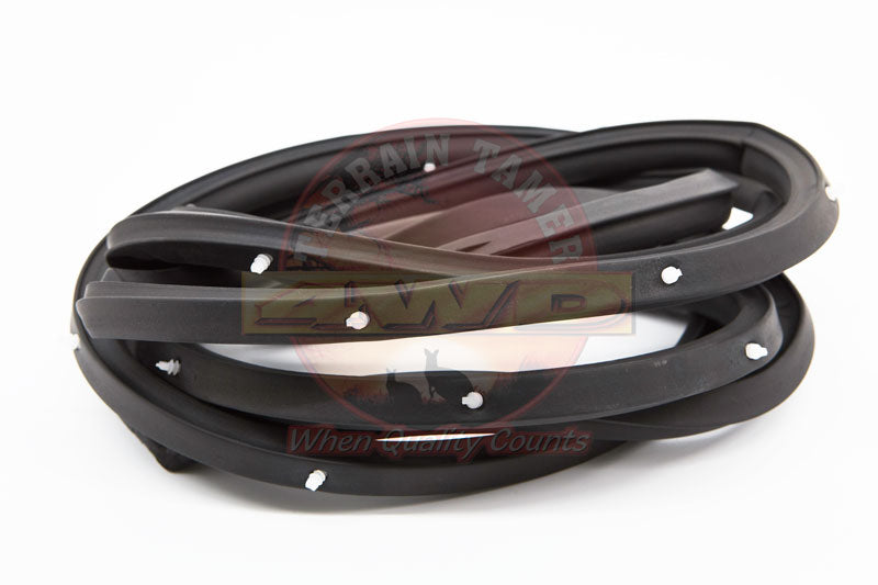 DOOR SEAL FRONT L/H WILL NOT SUITABLE FOR TROOP CARRIER