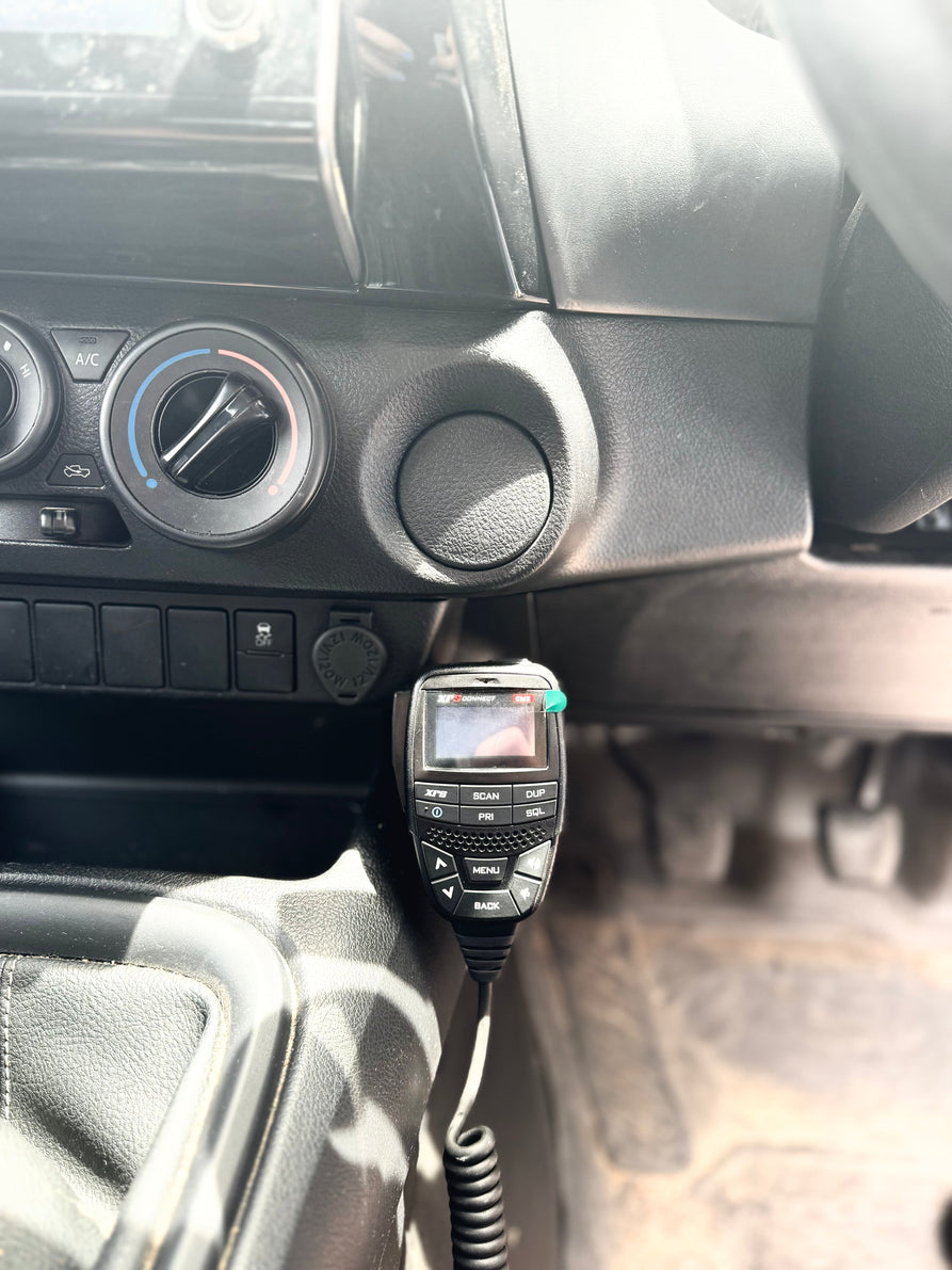 GMF4x4 Toyota Hilux N80 2015- Current UHF Handpiece Mount 234-HP