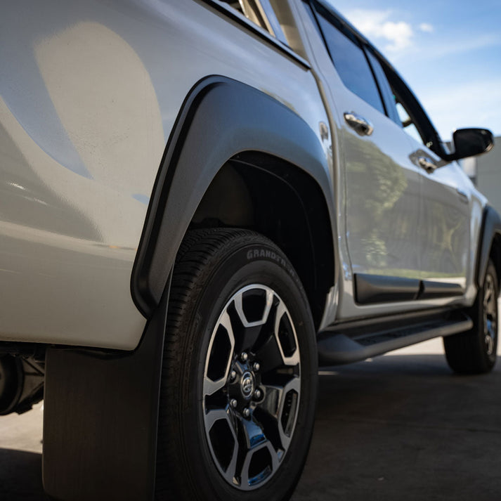 Maxliner Fender Flares suitable for Isuzu D-MAX 4×4 (2016–2019)