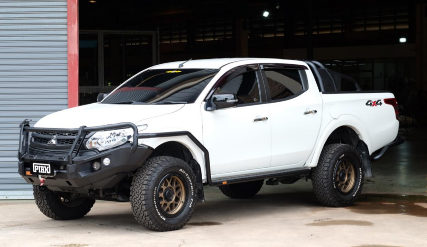 PIAK 4x4 Side Rails for Mitsubishi Triton MQ 2015-2018 – Heavy Duty Offroad Protection