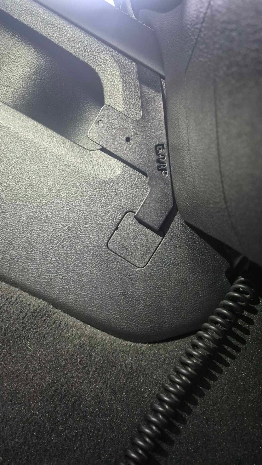 GMF4x4 Dodge RAM 1500 DT (fifth gen) 2019+ UHF Hand Piece Holder 209-HP