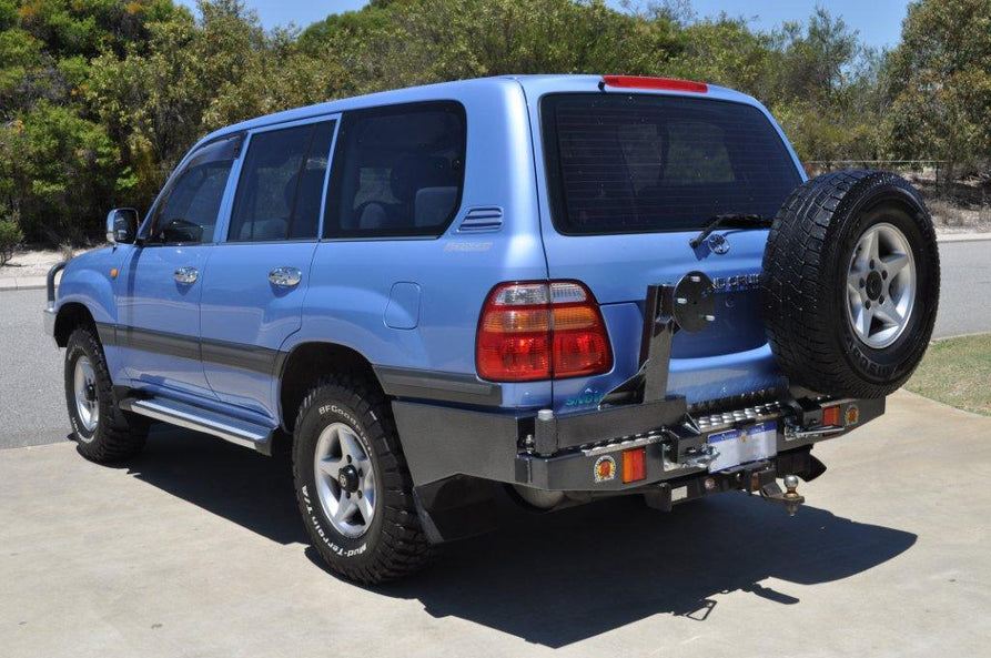 Twin Wheel Carrier Left Hand Wheel Arm Suitable For Toyota Landcruiser 100 Live axle