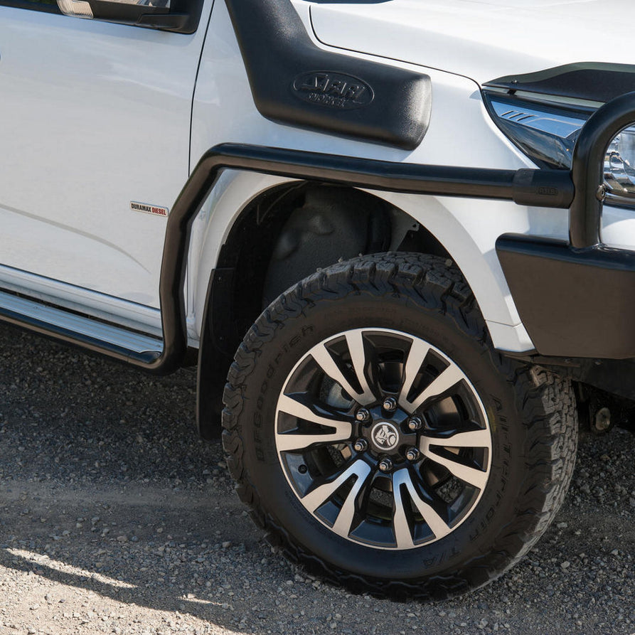 ARB Summit Steps and Rails with Aluminium Tread Suitable For Holden Colorado – B03414