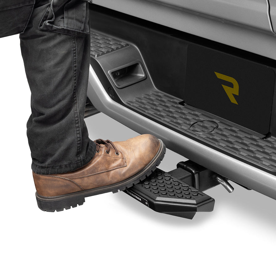 RealTruck HS 30 Hitch Step